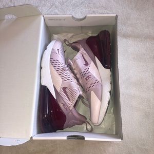 Nike air max 270 barely rose